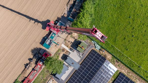 Drohnen-Luftaufnahme: Fassade und Gerüst im Sauerland – freiwerk