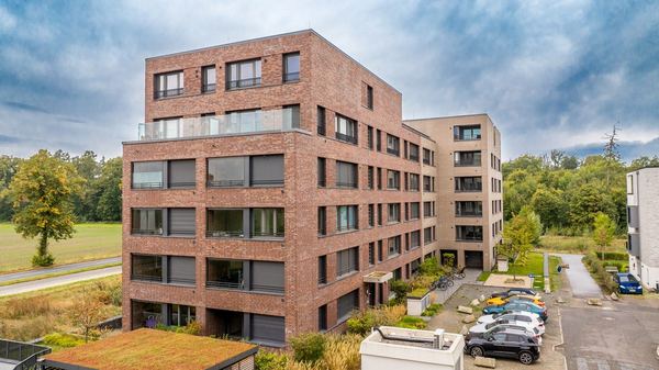 Drohnen-Luftaufnahme: Grundstück und Lage im Sauerland – freiwerk