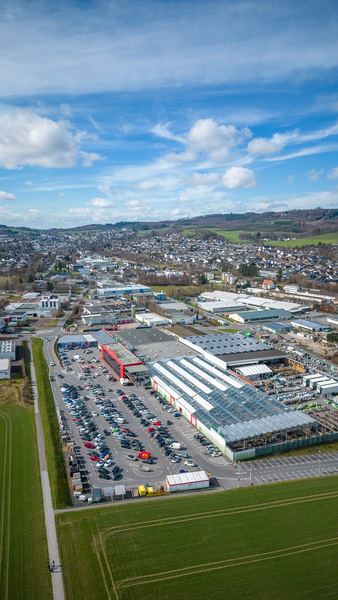 Drohnen-Luftaufnahme: Grundstück und Lage im Sauerland – freiwerk