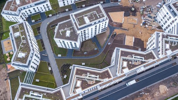 Drohnen-Luftaufnahme: Grundstück und Lage im Sauerland – freiwerk
