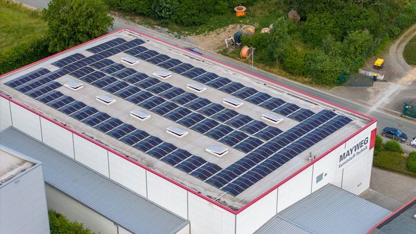 Drohnen-Luftaufnahme: Werksgelände im Sauerland – freiwerk