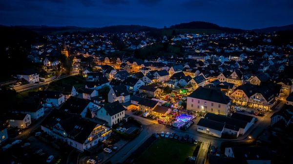 Drohnen-Luftaufnahme: Event von oben im Sauerland – freiwerk