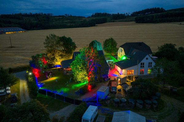 Drohnen-Luftaufnahme: Veranstaltungsgelände im Sauerland – freiwerk
